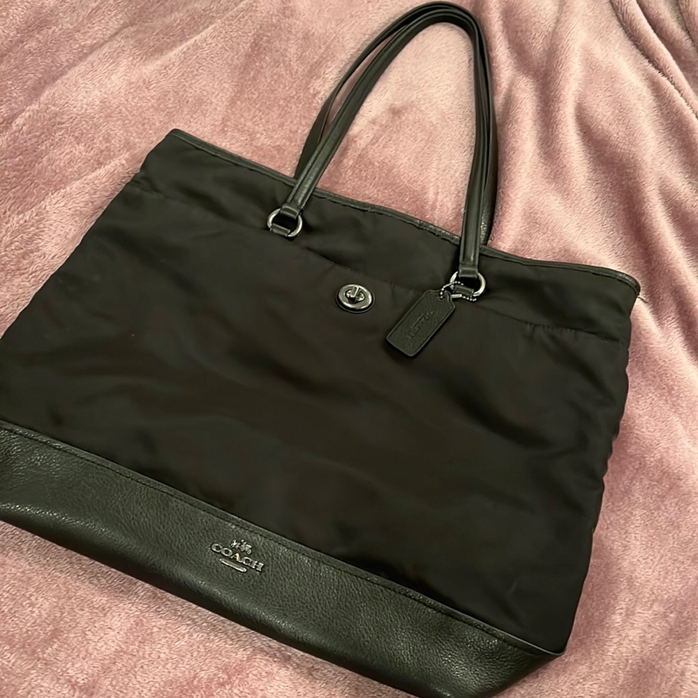 Black coach bag. 👜